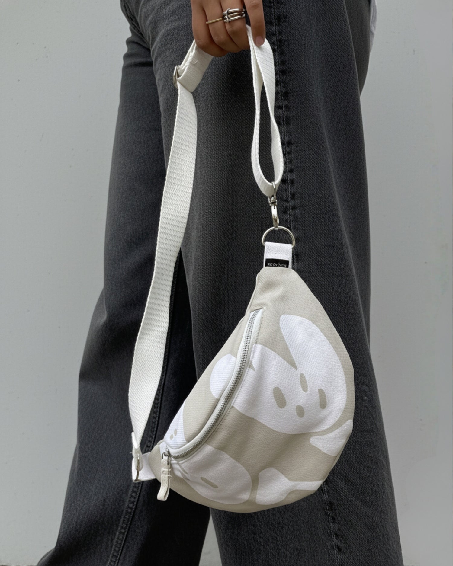 The Fanny Pack - Traces